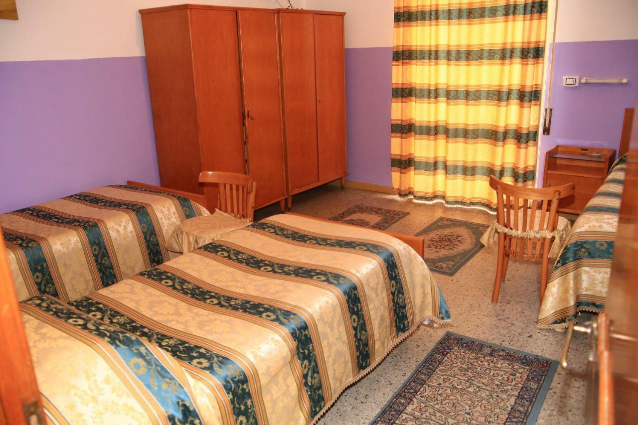 Hotel San Vincenzo Soverato Marina Extérieur photo