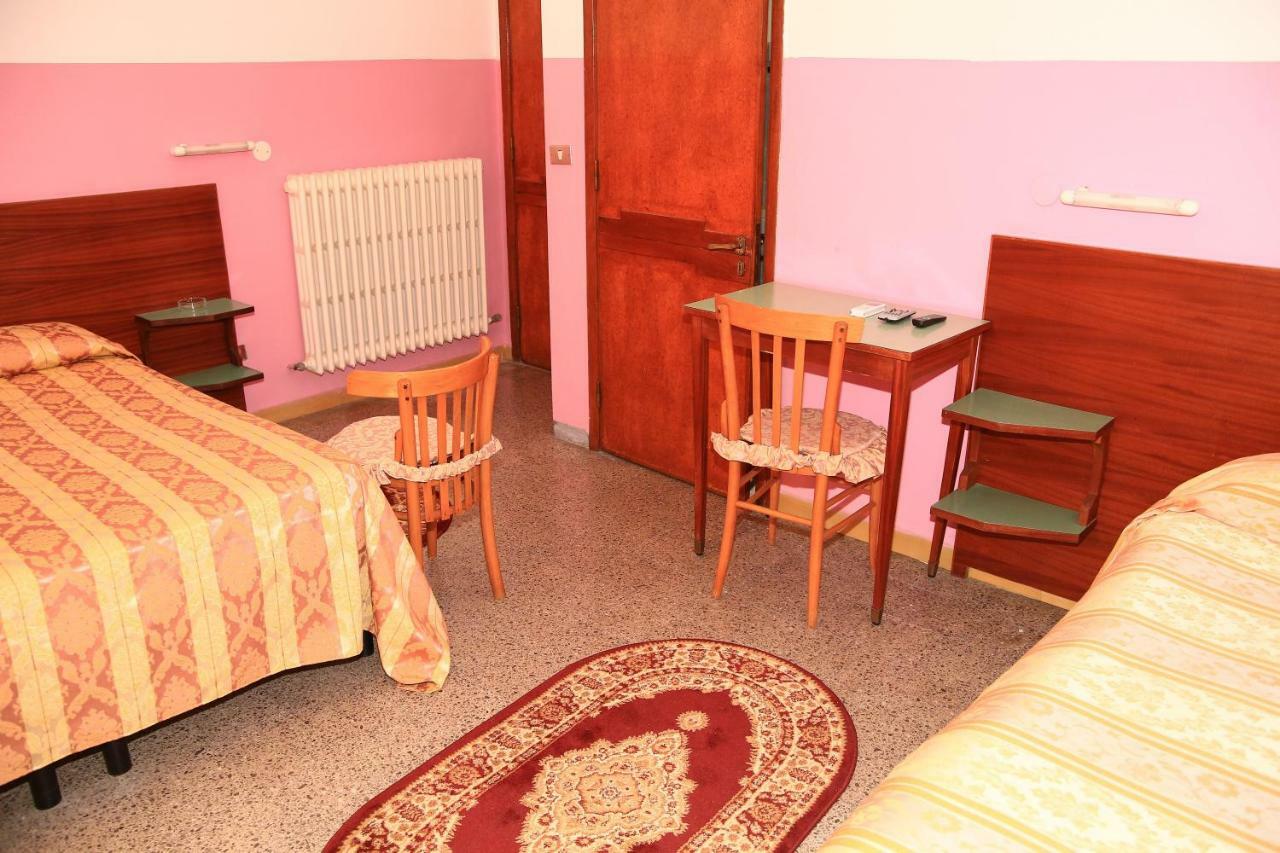 Hotel San Vincenzo Soverato Marina Extérieur photo