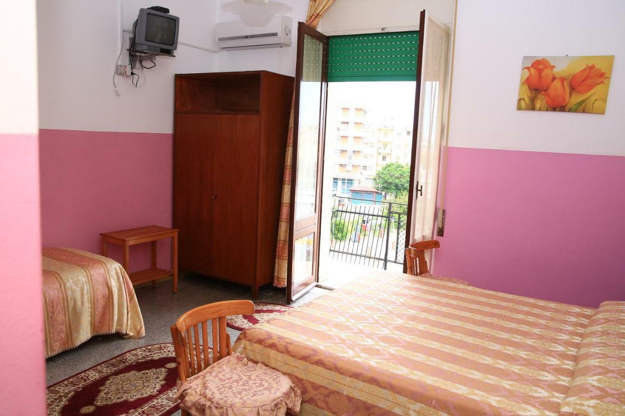 Hotel San Vincenzo Soverato Marina Extérieur photo